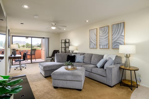 Casa Luna overlooks Stone Creek Golf Course.