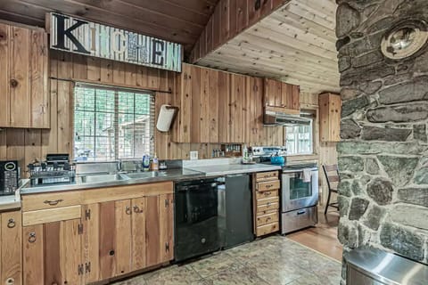 Well equipped kitchen