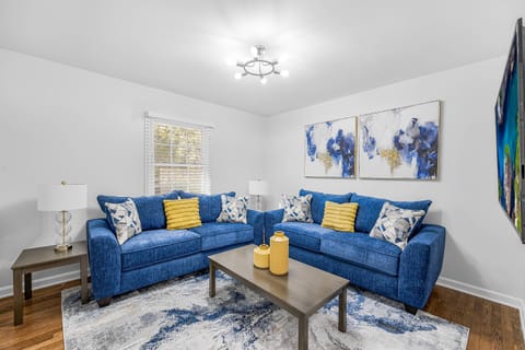 Breathe easy in our inviting Living room.