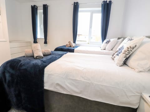 2 bedrooms, individually decorated, individually furnished, free WiFi