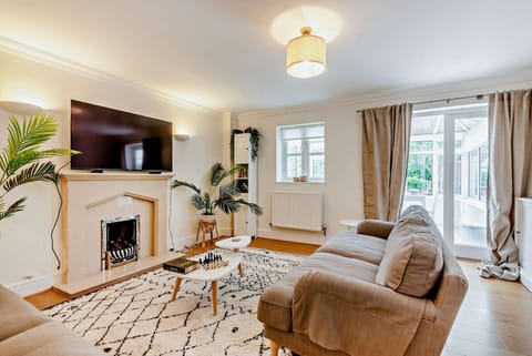 5 Stone Cottage Sitting Room - StayCotswold