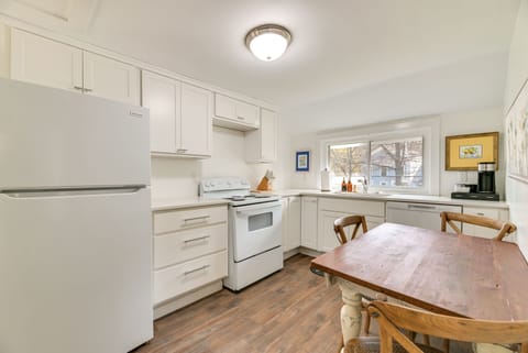 Kitchen (Apartment) | Coffee Maker