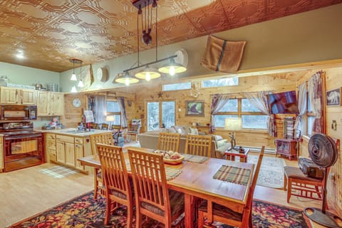 Wakefield Vacation Rental | 2BR | 1.5BA | 1,100 Sq Ft | Stairs Required