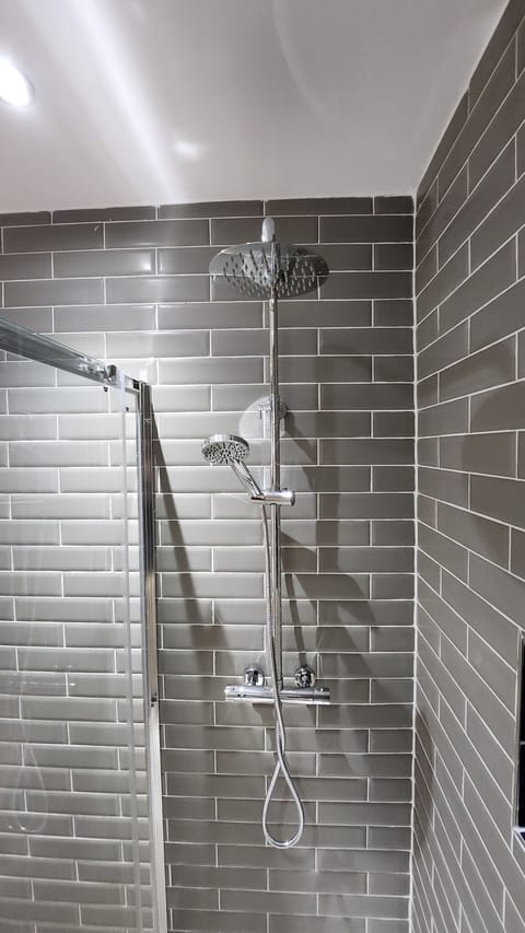 c5fbae74-7d13-4806-8695-61d40f7e006a