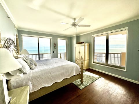 Panoramic ocean view from the master suite.