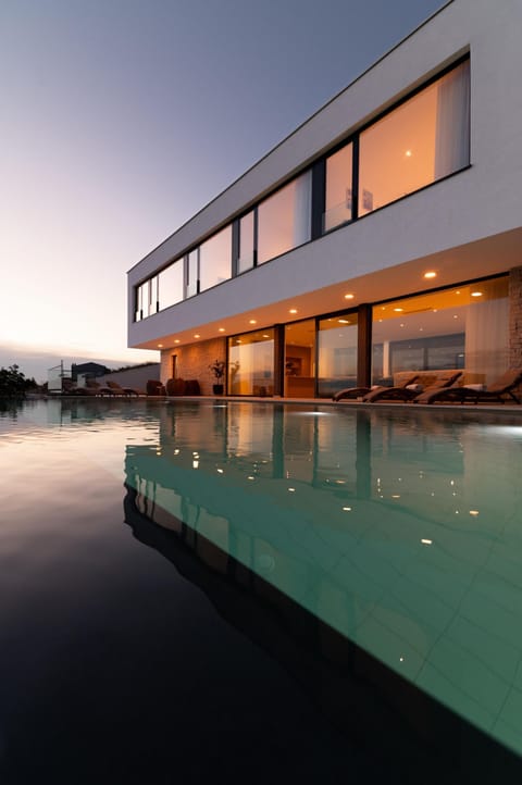 House | 4 bedrooms, soundproofing