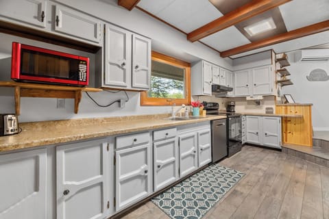 Spacious kitchen with everything you need