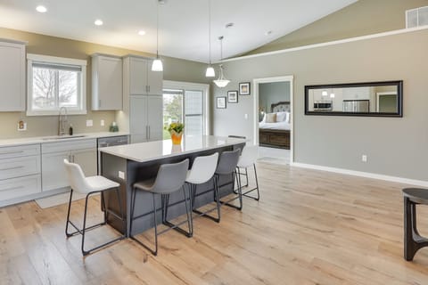 House (3 Bedrooms) | Interior