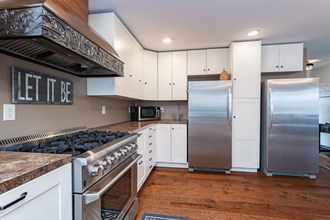 Spacious Kitchen with Full Fridge and Full Freezer