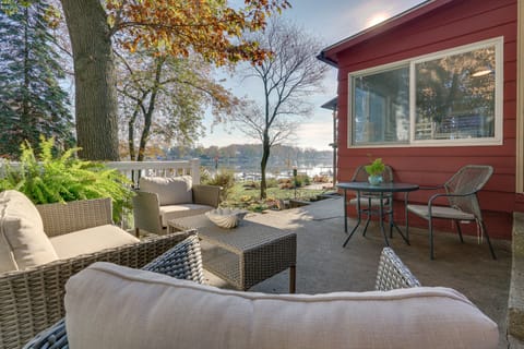 Leesburg Vacation Rental | 2BR | 2BA | 1,200 Sq Ft | Stairs Required
