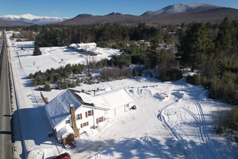 Welcome to Twin Mountain, the crossroads of adventure! Conveniently located on Route 3, with direct snowmobile trail access and just minutes from Bretton Woods, you'll have adventure at your fingertips