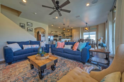 Open layout makes it easy for your group to connect.