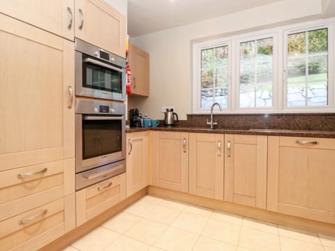 Fridge, dishwasher, electric kettle, toaster