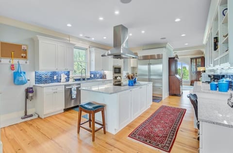 New Kitchen at Tide Time