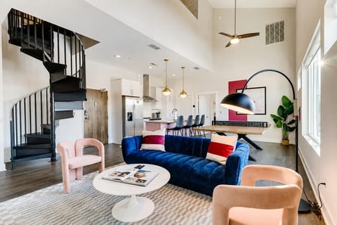 304 Mason - Living Room