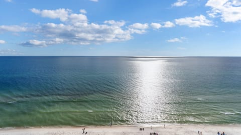 Tidewater 1312 Balcony views