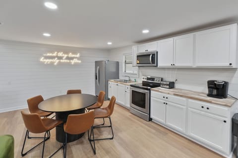 Our newly renovated Bridal Suite features a large, beautifully designed living room and a fully equipped kitchen—perfect for relaxing in style before and after your big day. Experience comfort and luxury all in one place!