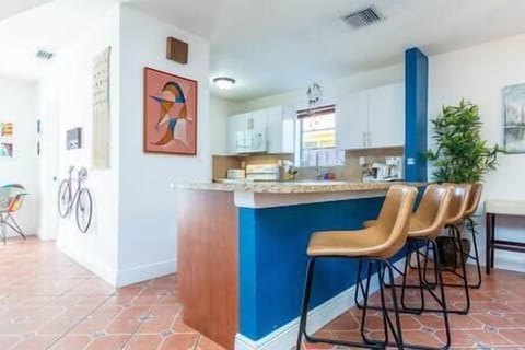 4e3a5cb8 1161 4359 a0d7 7ef3589d7381