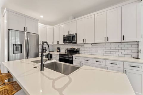 This house in brand new and you can feel it throughout.