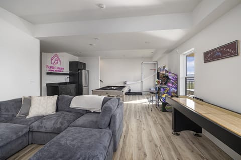 Basement Level: Family Room 