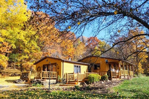 View of The Bear's Den from the driveway