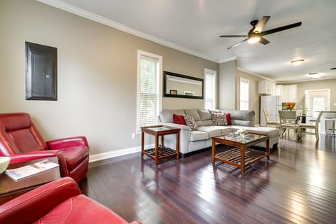 Wilmington Vacation Rental | 2BR | 2BA | 1,100 Sq Ft | 5 Steps Required