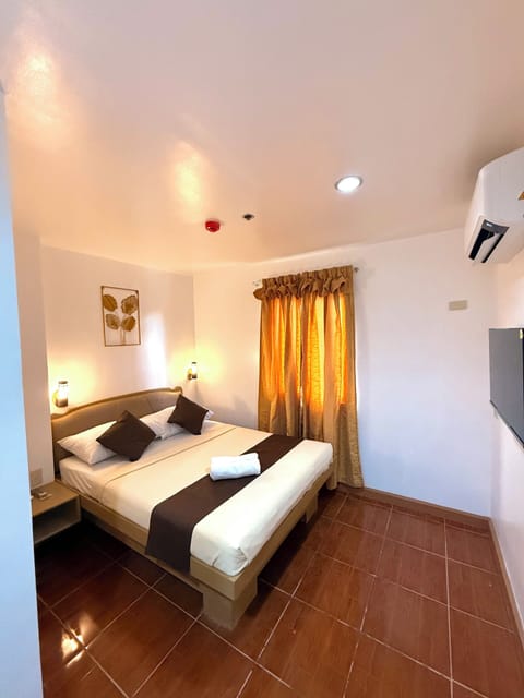 Deluxe Double or Twin Room | WiFi (free), bed sheets