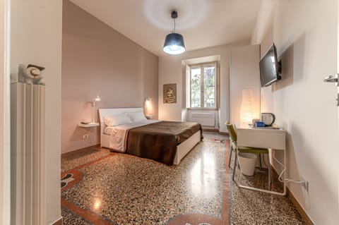 Deluxe Room | 1 bedroom, premium bedding, desk, blackout drapes
