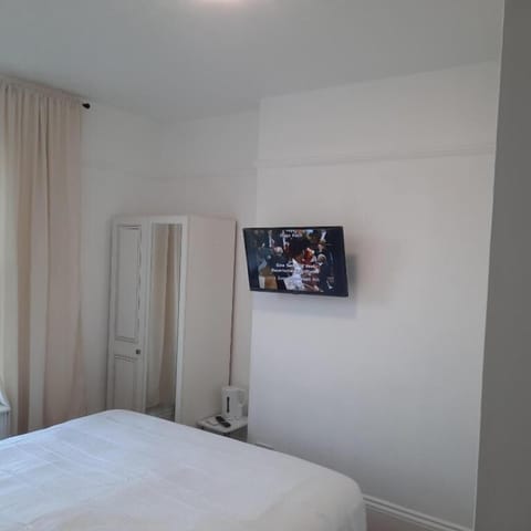 Superior Double Room, 1 King Bed | Free WiFi