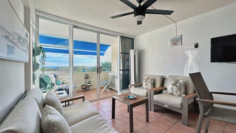 Dinning table sits up to 4 guests. The kitchen stools and countertop accommodate up to 3 more guests.