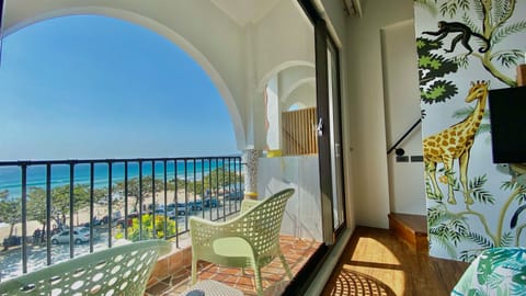 Deluxe Double Room with Ocean View | Individually decorated, individually furnished, free WiFi, bed sheets