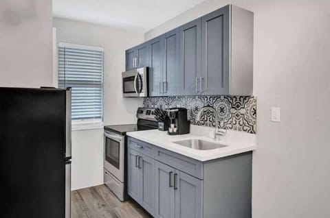 159fec64-b349-4416-906b-ecb505139abb