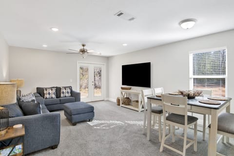 Living and dining area