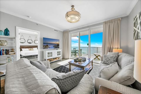 Twin Palms 1802