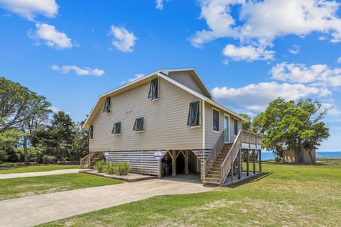Exterior,Front Elevation,