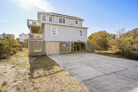 Exterior,Main,