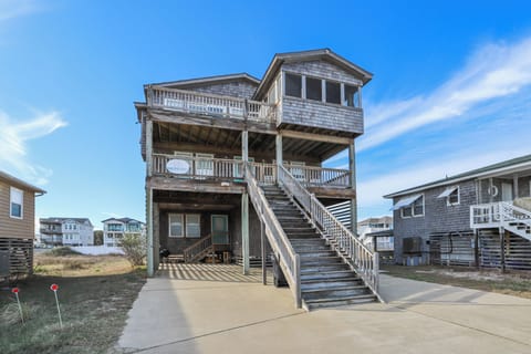 Exterior,Main,