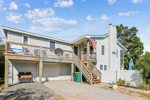 Exterior,Front Elevation,