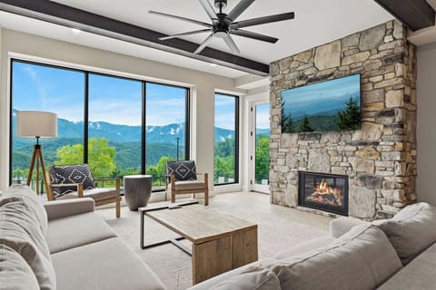 Gatlinburg Pigeon Forge Best Vacation Rentals near Dollywood and Smoky Mountains