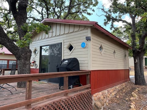 front deck w/ view of mountains