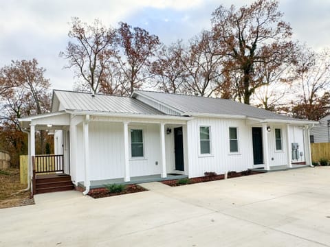 Welcome to Teal Tranquility (unit B)