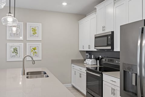 Unforgettable moments start in our culinary retreat near Disney.