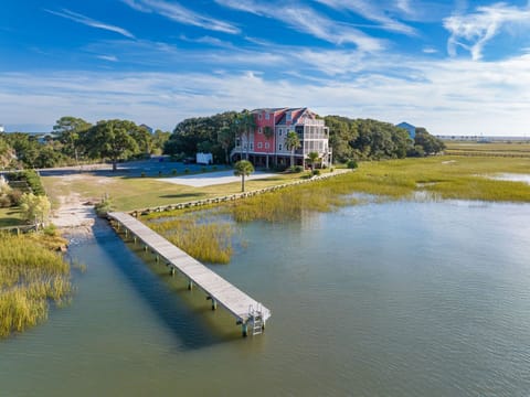 64W9thSt-KeenEyeMarketing-006201