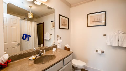 d33c682a-a4cc-497c-979c-2a15ba32fe12