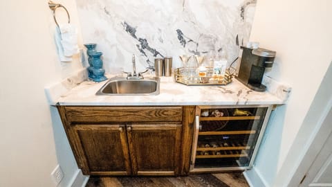 512501ae-85bc-4d3f-a2a8-f3c4acd72216