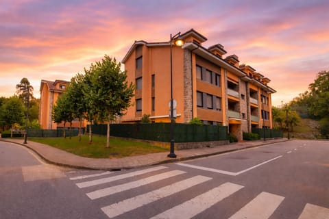 Property building,Facade/entrance