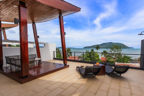 Luxury Villa | Terrace/patio