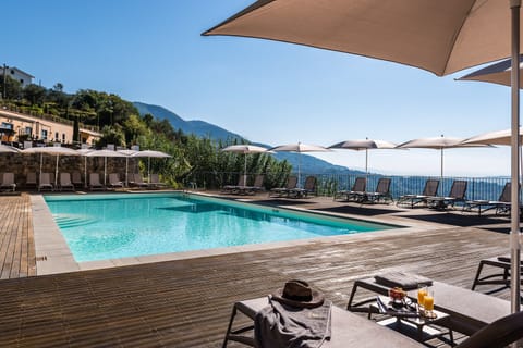 Rooftop pool