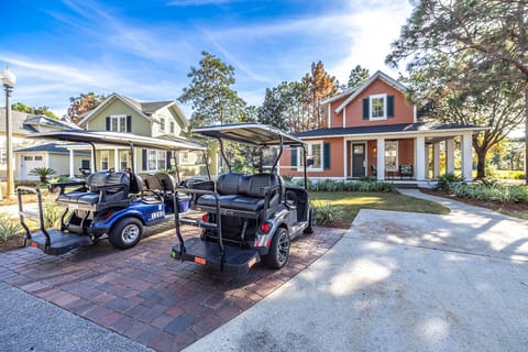 Lake front Laurel Grove - 4 person golf cart with optional 6 person golf cart