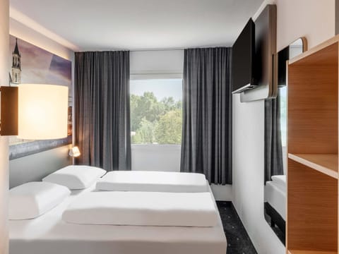 Double Room | Desk, soundproofing, WiFi (free)